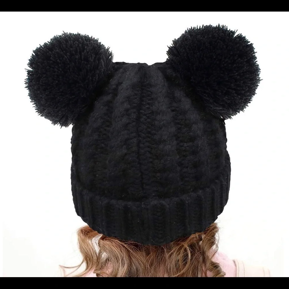 𝅺black toddler Pom ball winter hat